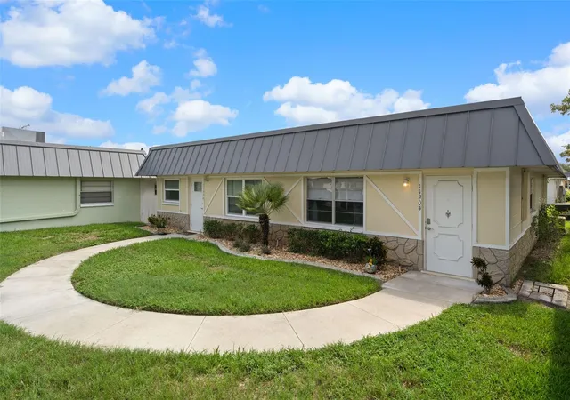 Listing Photo 3 - Condo for sale in building located at 11904 Bayonet Ln, NEW PORT RICHEY, FL 34654