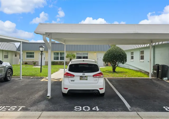 Listing Photo 2 - Condo for sale in building located at 11904 Bayonet Ln, NEW PORT RICHEY, FL 34654 - Unit #