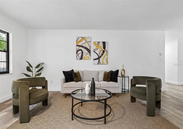 4th image of 536 Bison Cir, Apopka, FL 32712 | MLS# O6429904