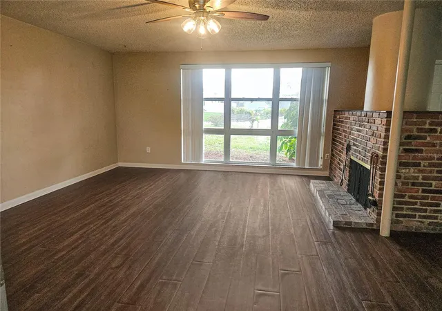 Photo 3 of Sale Pending at 1820 Lombardy Dr, Clearwater, FL 33755 | MLS# G5115866 | Listing updated on 2026-10-23