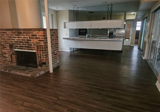 Photo 4 of Sale Pending at 1820 Lombardy Dr, Clearwater, FL 33755 | MLS# G5115866 | Listing updated on 2026-10-23