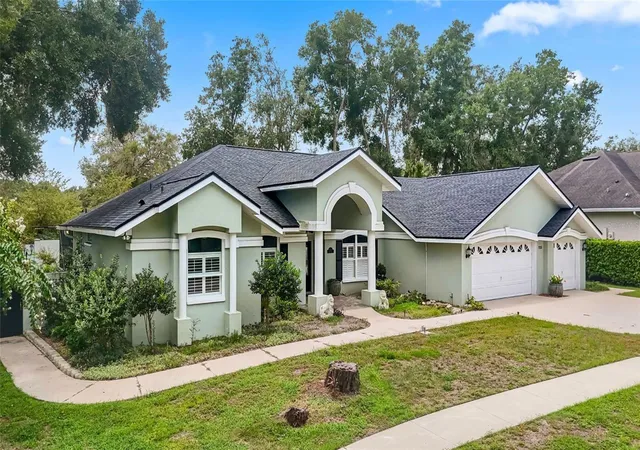 2nd image of 7225 River Forest Ln, Temple Terrace, FL 33617 | MLS# TB8534854