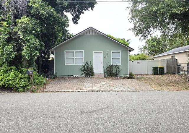 23rd image of 2031 4th St, Sarasota, FL 34237 | MLS# A4701774