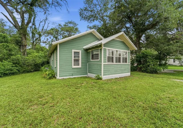 2nd image of 316 S Amelia Ave, Deland, FL 32724 | MLS# V4950498