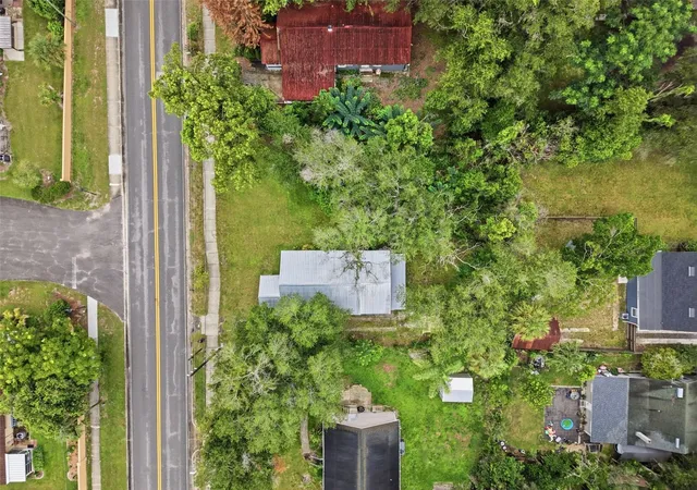 38th image of 316 S Amelia Ave, Deland, FL 32724 | MLS# V4950498