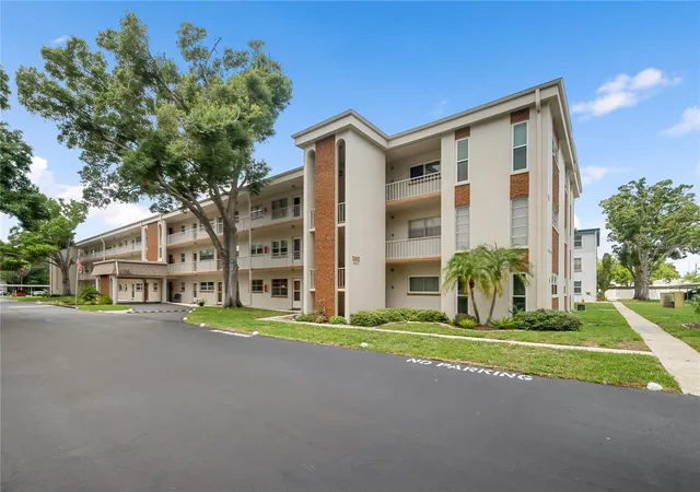 Photo 1 of Condo for sale at 5880 38th Avenue N #109, Saint Petersburg, FL 33710 | MLS# TB8534867 | Listing updated on 2026-10-20