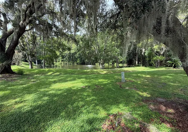 Photo 3 of Manufactured home for sale at 802 Robin Ln, Wildwood, FL 34785 | MLS# G5115879 | Listing updated on 2026-08-02