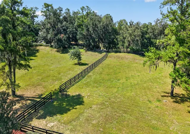 Photo 3 of Sale Pending at 11050 Se 37th Avenue Rd, Belleview, FL 34420 | MLS# OM729598 | Listing updated on 2026-09-14