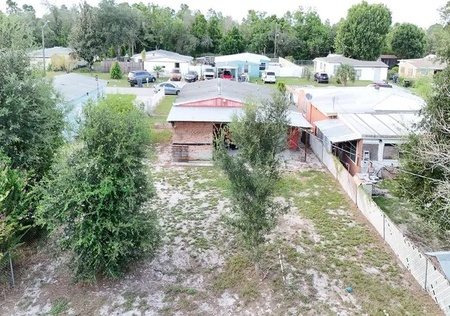 Photo 3 of Single family home for sale at 99 Yale Ave, Frostproof, FL 33843 | MLS# L4963965 | Listing updated on 2026-09-28