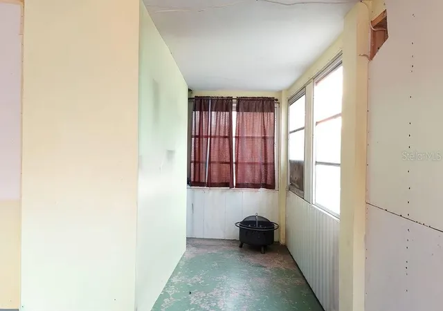 Photo 4 of Single family home for sale at 99 Yale Ave, Frostproof, FL 33843 | MLS# L4963965 | Listing updated on 2026-09-28