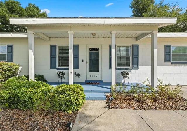 Photo 2 of Single family home for sale at 1557 N Lake Shipp Dr Sw, Winter Haven, FL 33880 | MLS# L4963966 | Listing updated on 2026-09-14