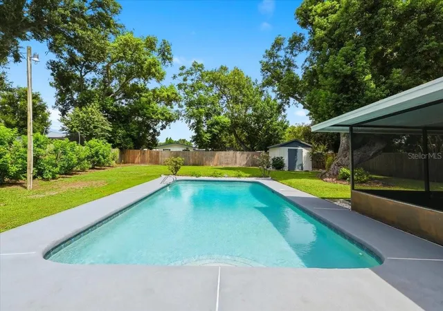 Photo 3 of Single family home for sale at 1557 N Lake Shipp Dr Sw, Winter Haven, FL 33880 | MLS# L4963966 | Listing updated on 2026-09-14