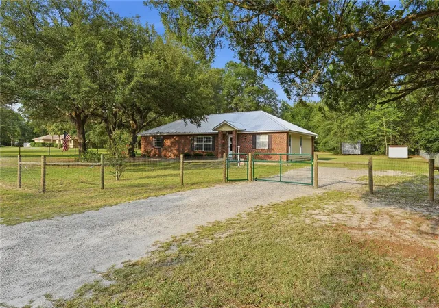 Photo 4 of Single family home for sale at 5480 NE 53rd Terrace, High Springs, FL 32643 | MLS# GC542404 | Listing updated on 2026-09-16