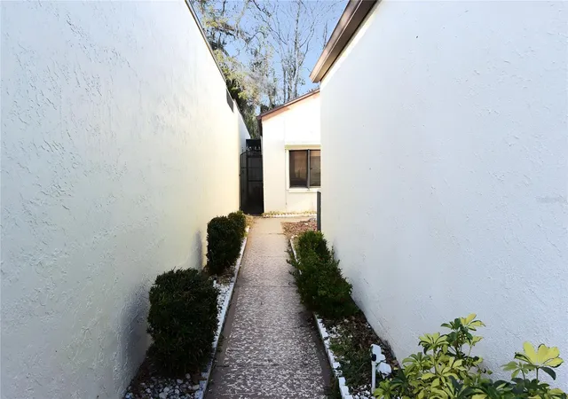 Photo 3 of Single family home for sale at 5645 Hamilton Harbor Dr, New Port Richey, FL 34652 | MLS# W7888178 | Listing updated on 2026-10-03