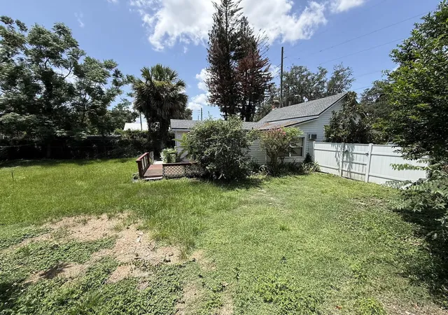 Photo 4 of Single family home for sale at 1101 N Hampton Ave, Orlando, FL 32803 | MLS# O6429956 | Listing updated on 2026-09-08