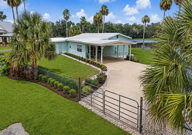 Photo 2 of Single family home for sale at 56440 Water Oak Rd, Astor, FL 32102 | MLS# OM729605 | Listing updated on 2026-08-29