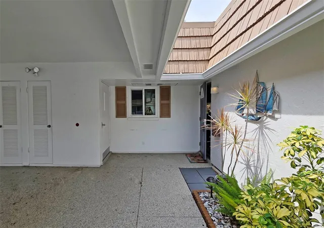 Photo 3 of Single family home for sale at 5468 Riverbluff Cir #V-40, Sarasota, FL 34231 | MLS# A4701787 | Listing updated on 2026-09-06