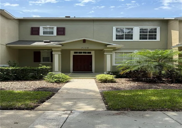 Photo 2 of Sale Pending at 7108 Five Oaks Dr, Saint Cloud, FL 34773 | MLS# R4911741 | Listing updated on 2026-08-27