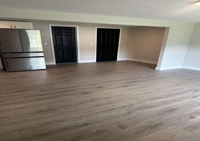 Photo 3 of Sale Pending at 3329 Lynn Dr, Lakeland, FL 33805 | MLS# TB8534922 | Listing updated on 2026-10-15