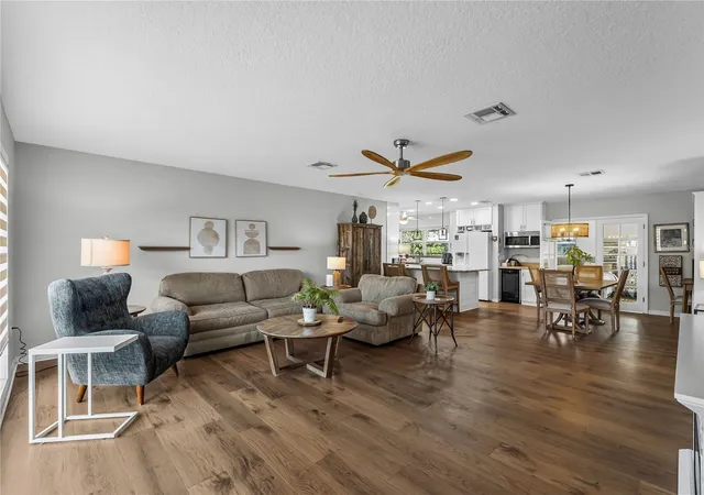 Photo 3 of Single family home for sale at 2915 Webber St, Sarasota, FL 34239 | MLS# TB8534928 | Listing updated on 2026-10-07