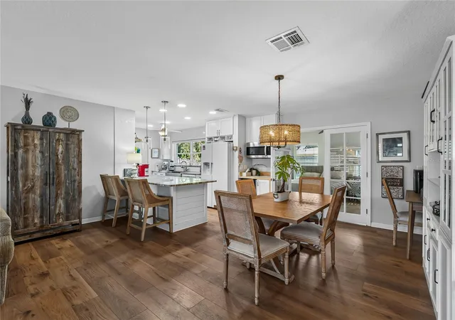 Photo 3 of Single family home for sale at 2915 Webber St, Sarasota, FL 34239 | MLS# TB8534928 | Listing updated on 2026-10-07