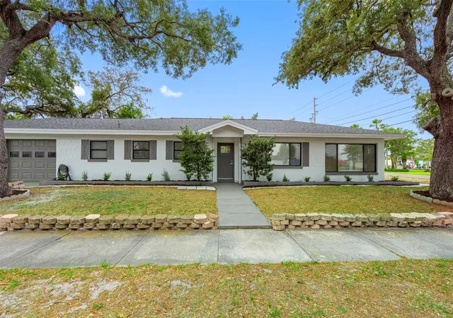 2nd image of 1005 Apache Trl, Clearwater, FL 33755 | MLS# TB8534938