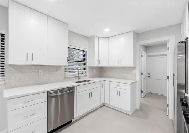 5th image of 1005 Apache Trl, Clearwater, FL 33755 | MLS# TB8534938