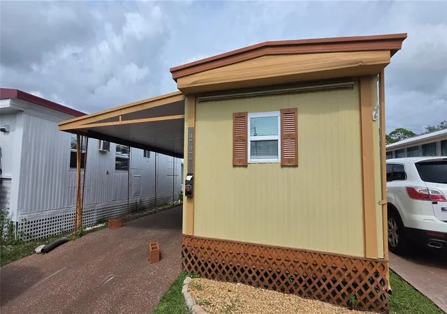 Photo 1 of Manufactured home for sale at 800 32nd Avenue S #227, Saint Petersburg, FL 33705 | MLS# TB8534950 | Listing updated on 2026-09-17