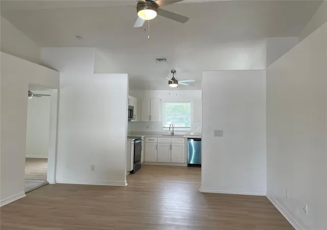Photo 4 of Single family home for sale at 337 Chandler Rd, Nokomis, FL 34275 | MLS# A4701796 | Listing updated on 2026-10-09