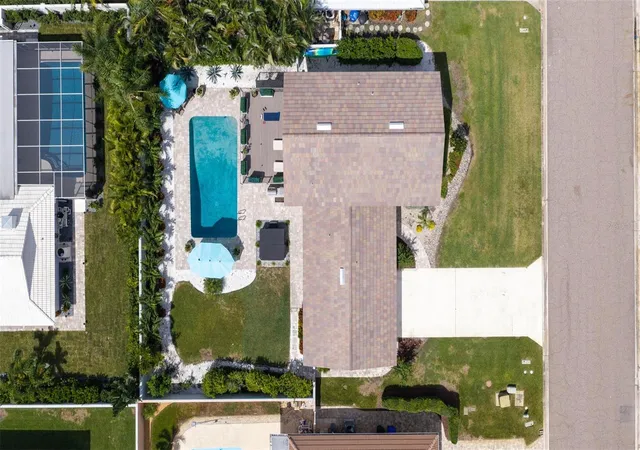 Photo 1 of Single family home for sale at 5875 Leeland St S, Saint Petersburg, FL 33715 | MLS# TB8534973 | Listing updated on 2026-10-09