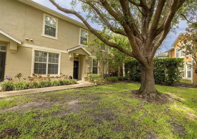 Photo 4 of Townhouse for sale at 6717 Eagle Feather Dr, Riverview, FL 33578 | MLS# TB8534981 | Listing updated on 2026-09-22