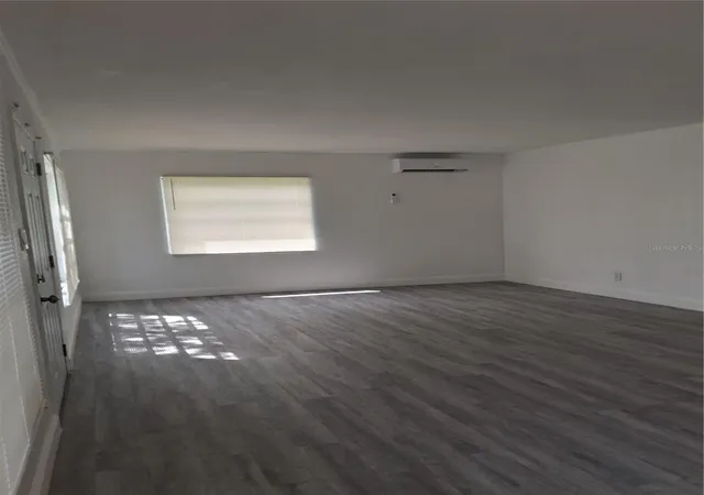 Photo 2 of Single family home for sale at 7206 Mandarin Dr, Orlando, FL 32819 | MLS# S5154834 | Listing updated on 2026-10-13