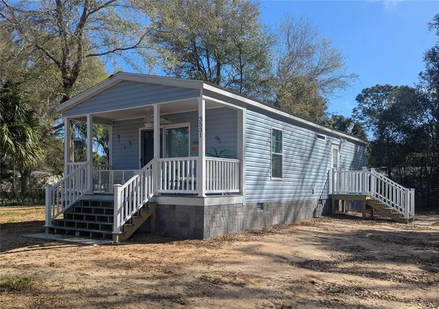 1st image of 3531 Se 173rd Ter, Ocklawaha, FL 32179 | MLS# OM729620