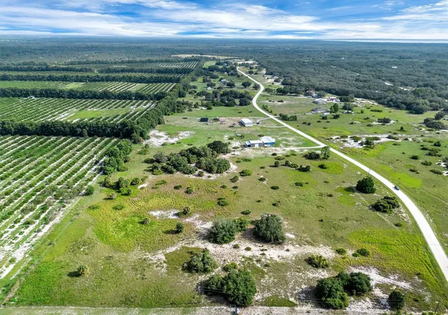 5th image of 2478 Old Grove Trl, Frostproof, FL 33843 | MLS# P4939486