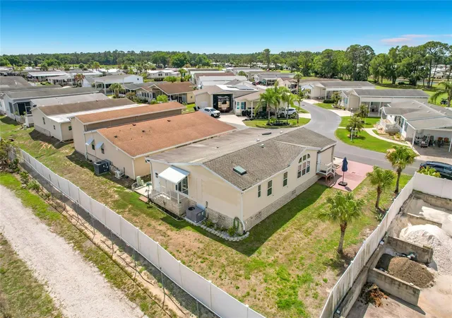 2nd image of 452 Par Dr, Frostproof, FL 33843 | MLS# TB8535000