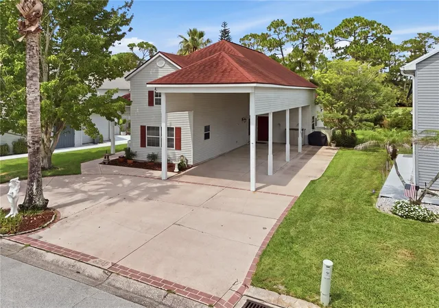 Photo 2 of Single family home for sale at 523 Fairways Dr #523, Titusville, FL 32780 | MLS# O6430016 | Listing updated on 2026-09-28