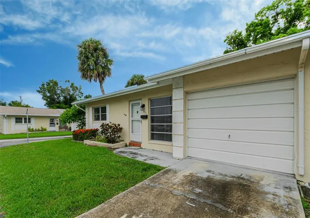 2nd image of 830 Cambridge Ct, Dunedin, FL 34698 | MLS# TB8535005