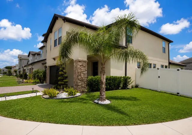 Photo 2 of Single family home for sale at 2824 Noble Crow Dr, Kissimmee, FL 34744 | MLS# S5154839 | Listing updated on 2026-08-15