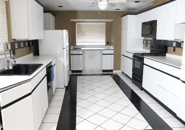 Photo 3 of Single family home for sale at 655 Pinecrest Dr, Bartow, FL 33830 | MLS# TB8535028 | Listing updated on 2026-09-03