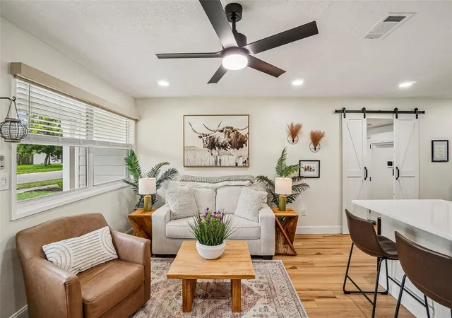 Photo 4 of Single family home for sale at 4703 W Wallace Ave, Tampa, FL 33611 | MLS# TB8535029 | Listing updated on 2026-08-27