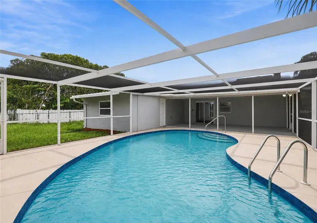 2nd image of 131 Degas Dr, Nokomis, FL 34275 | MLS# C7529096