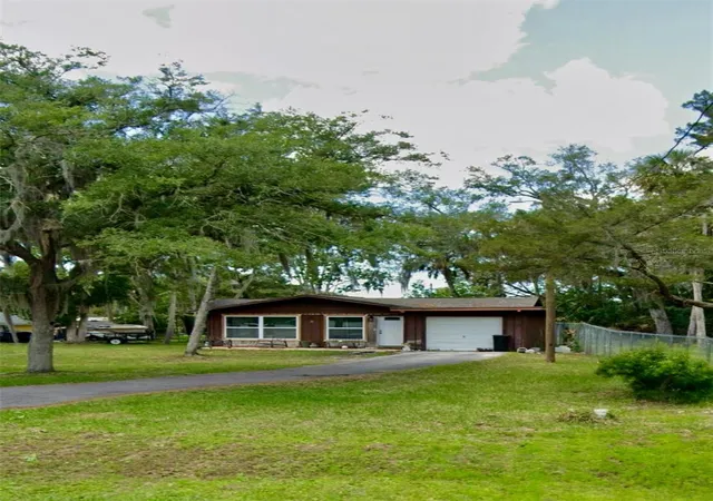 2nd image of 10661 W Halls River Rd, Homosassa, FL 34448 | MLS# GC542416