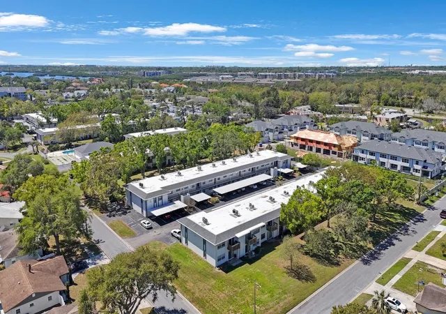 Listing Photo 4 - Condo for sale in building located at 7700 92Nd St, Largo, FL 33777 - Unit #207