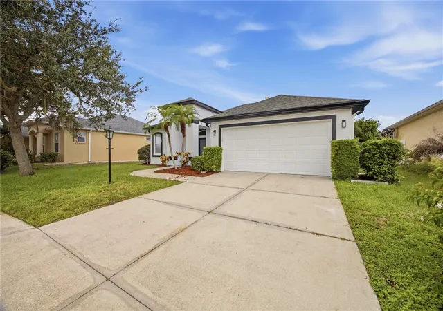 Photo 3 of Single family home for sale at 518 Hunter Ln, Bradenton, FL 34212 | MLS# TB8535072 | Listing updated on 2026-09-22