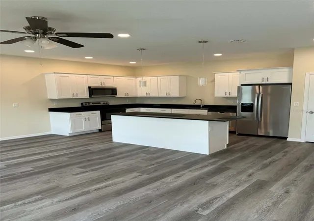 3rd image of 4344 Cambio Gardens Ct, Tampa, FL 33610 | MLS# TB8535075