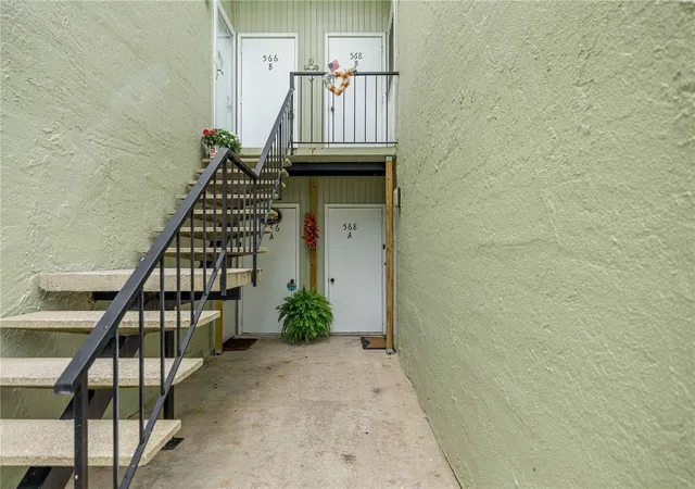 3rd image of 568 Fairways Cir, OCALA, FL 34472