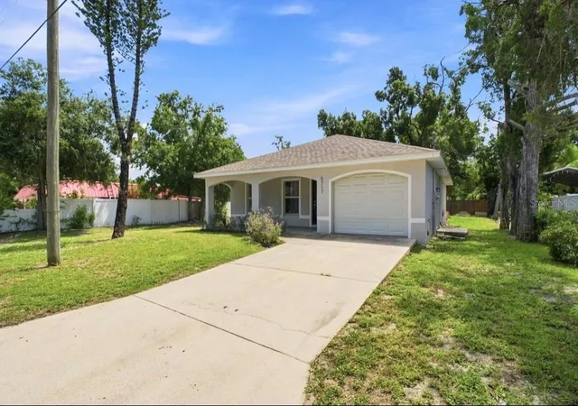 Single family home for sale at 5717 E 11th Street, BRADENTON, FL 34203 | MLS# A4701835