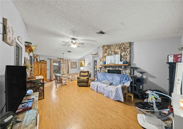 Photo 2 of Sale Pending at 3301 Ne 23rd Avenue, Ocala, FL 34479 | MLS# OM729637 | Listing updated on 2026-09-01