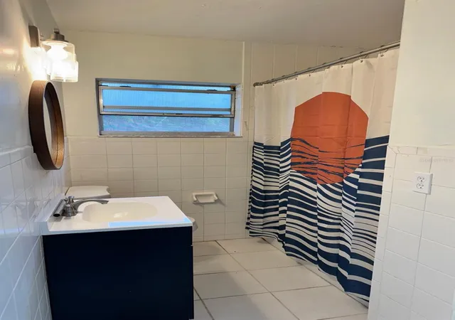 Photo 2 of Single family home for sale at 517 Morocco Ave, Orlando, FL 32807 | MLS# O6430080 | Listing updated on 2026-09-26