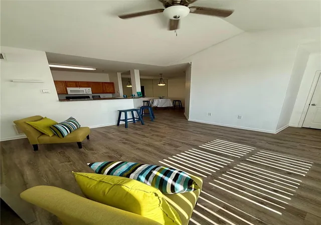 2nd image of 4802 51st St W #623, Bradenton, FL 34210 | MLS# A4701839